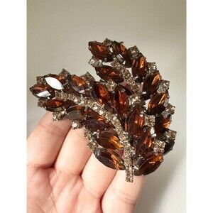 Vintage brown rhinestone feathers Brooch